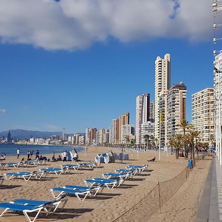 Los Caballos Vip Playa Levante Бенидорм Екстериор снимка