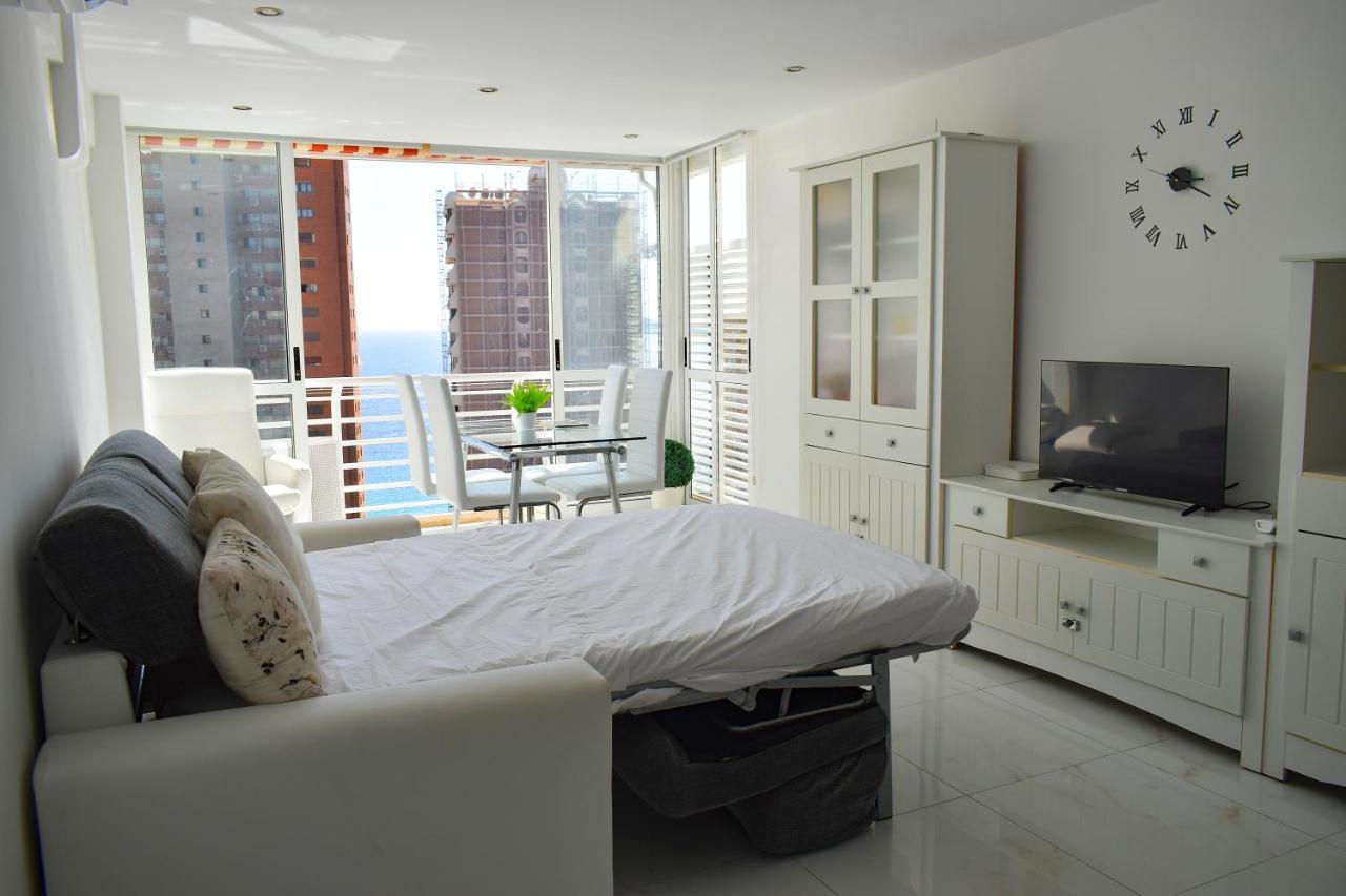 Los Caballos Vip Playa Levante Бенидорм Екстериор снимка