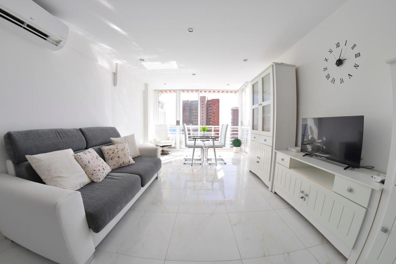 Los Caballos Vip Playa Levante Бенидорм Екстериор снимка