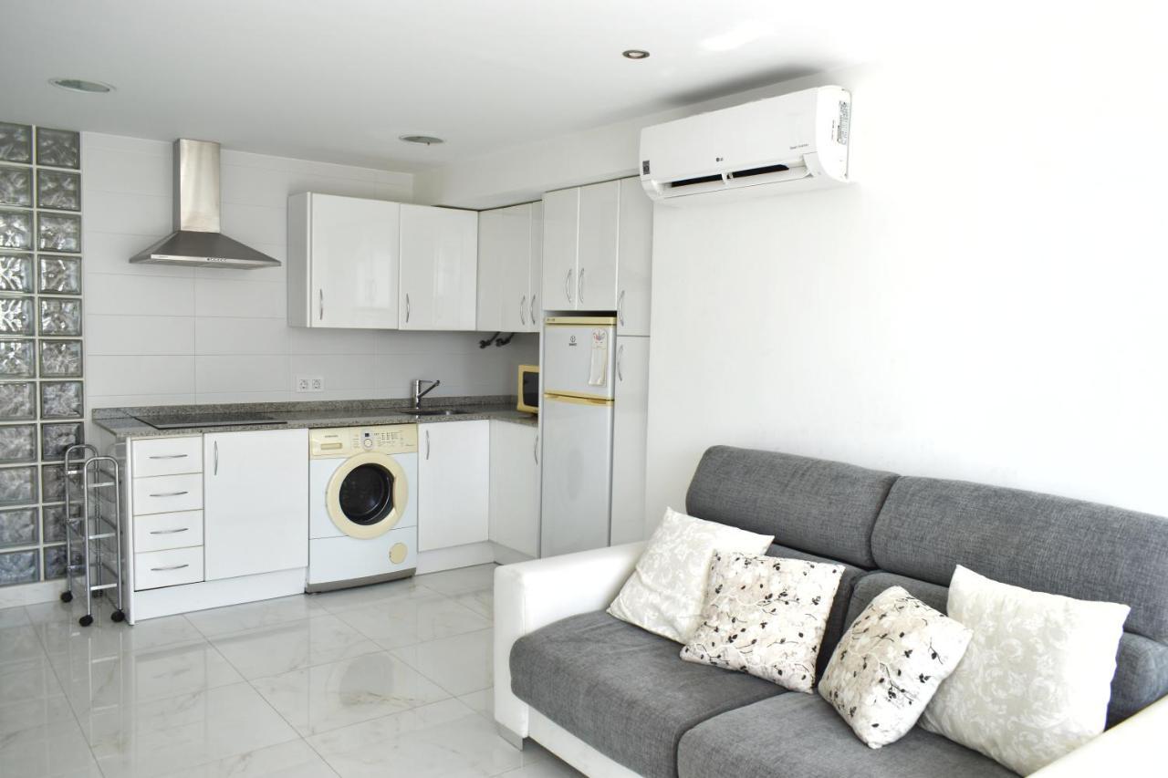 Los Caballos Vip Playa Levante Бенидорм Екстериор снимка