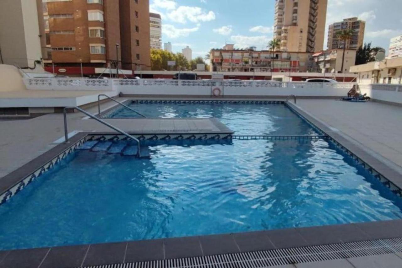 Los Caballos Vip Playa Levante Бенидорм Екстериор снимка