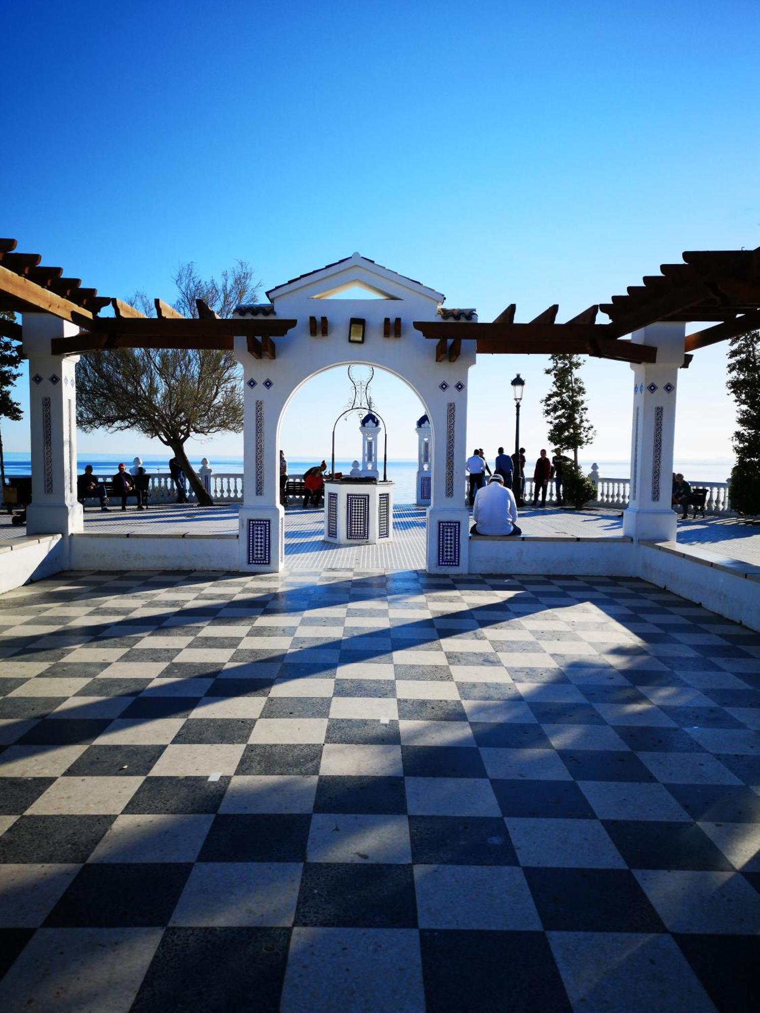 Los Caballos Vip Playa Levante Бенидорм Екстериор снимка